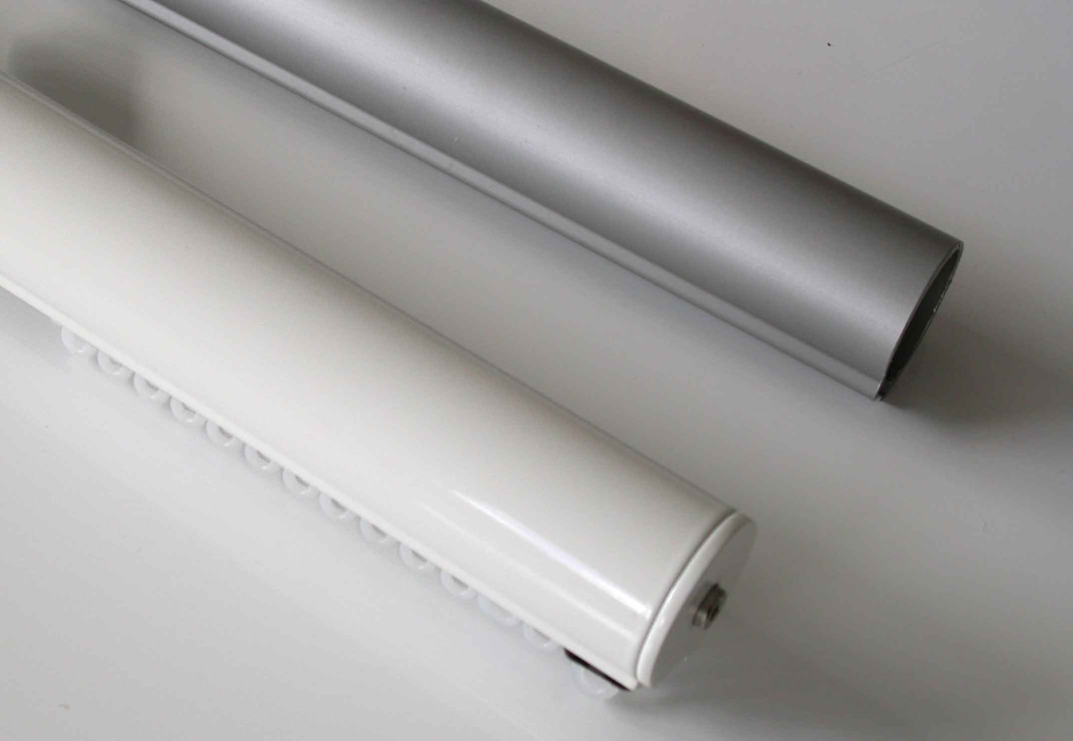 Light Remote curtain rail in colors: white and silk mat aluminium