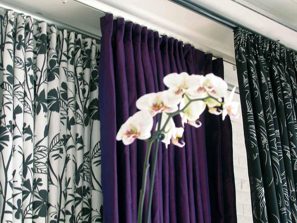 Curtain rail