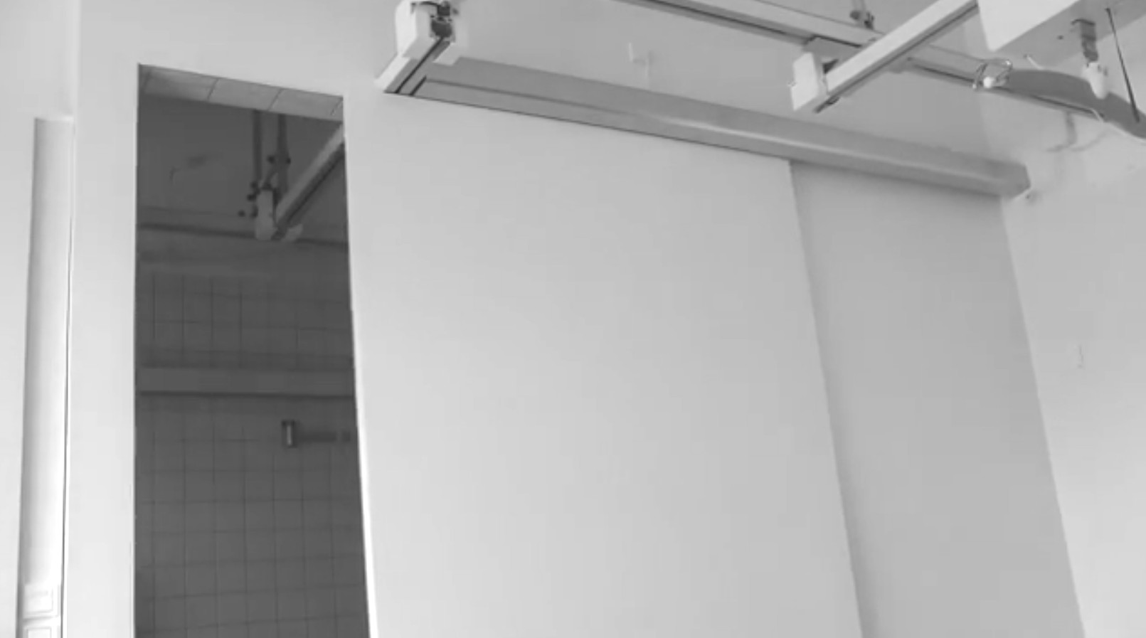 Sliding door opens and closes